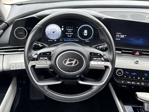 Used 2024 Hyundai Elantra Limited image 15