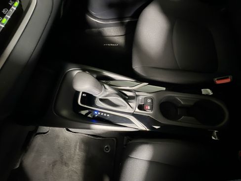 Used 2022 Toyota Corolla LE FWD image 24