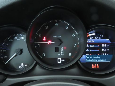 Certified 2025 Porsche Macan AWD/4WD image 35