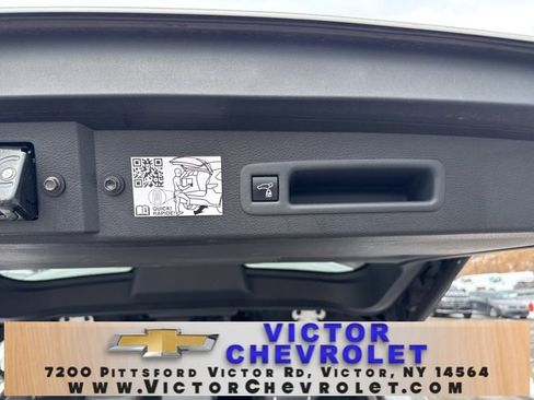 Used 2023 Toyota Sienna XLE image 28