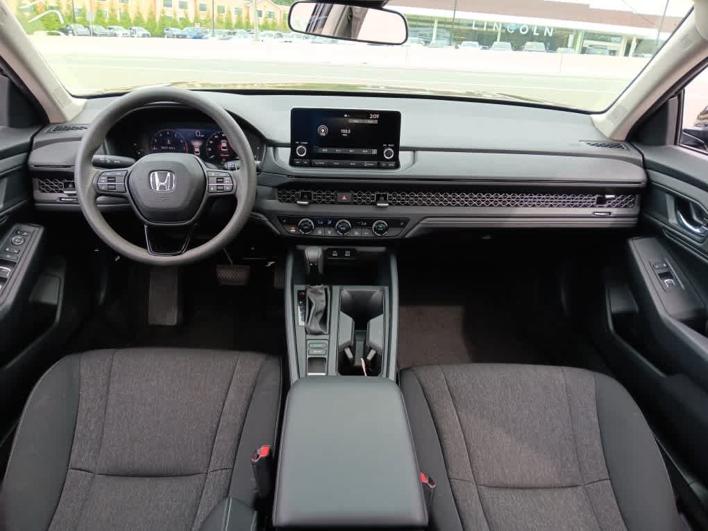 Used 2023 Honda Accord EX image 22