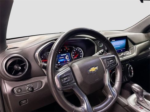 Used 2020 Chevrolet Blazer LT image 11