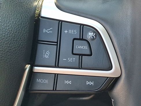 Used 2023 Toyota Highlander XLE w/ Protection Package #3 (TMS) AWD/4WD image 23