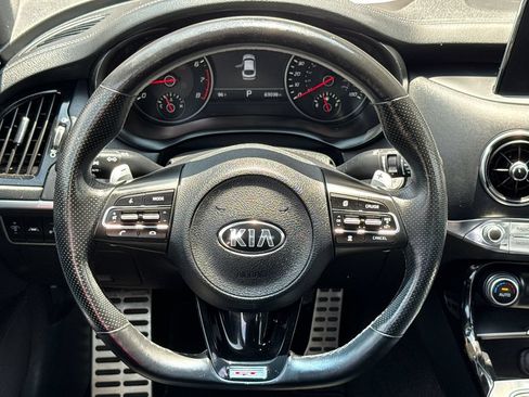 Used 2018 Kia Stinger GT2 AWD/4WD image 14