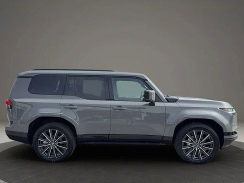 Used 2026 Lexus GX 550 image 6