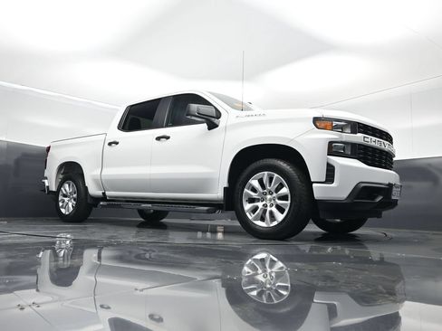 Used 2021 Chevrolet Silverado 1500 Custom RWD image 4
