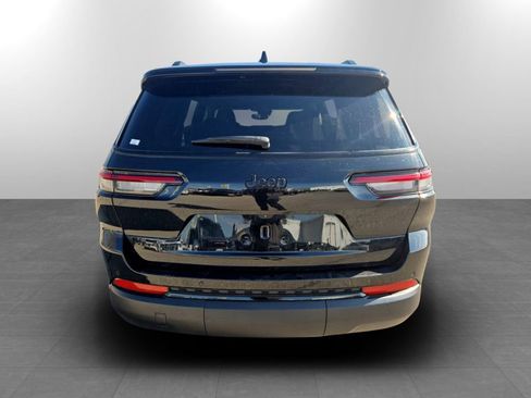 Used 2024 Jeep Grand Cherokee L Laredo image 8