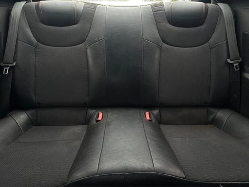 Used 2014 Hyundai Genesis 3.8 RWD image 19