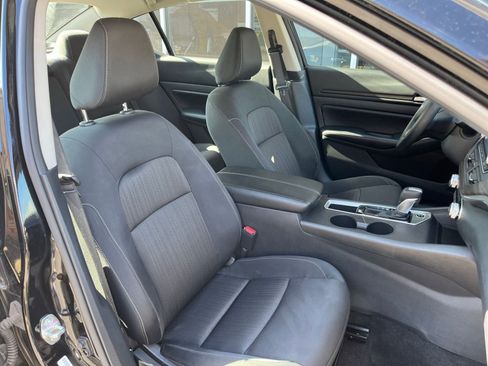 Used 2025 Nissan Altima 2.5 SV image 36