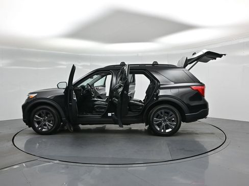 Certified 2023 Ford Explorer XLT w/ Equipment Group 202A image 41