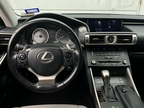 Used 2016 Lexus IS 200t RWD image 13