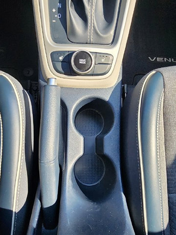 Used 2021 Hyundai Venue FWD image 4