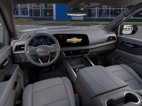 New 2026 Chevrolet Suburban LT w/ Comfort Package image 15