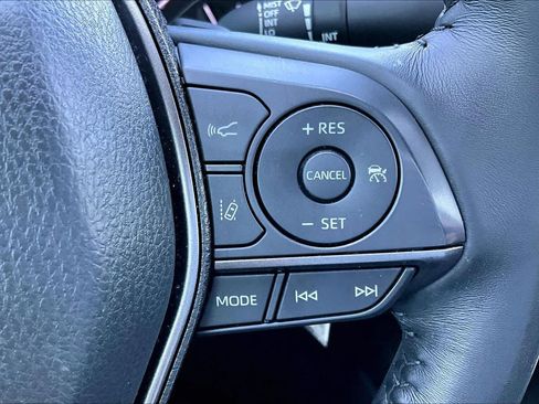 Used 2023 Toyota Camry SE FWD image 21