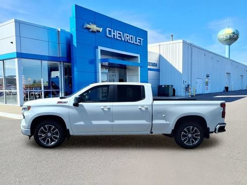Used 2024 Chevrolet Silverado 1500 RST AWD/4WD image 7