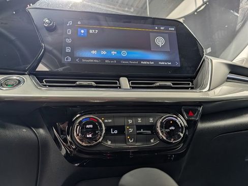 New 2026 Chevrolet Trax LT w/ Driver Confidence Package FWD image 21