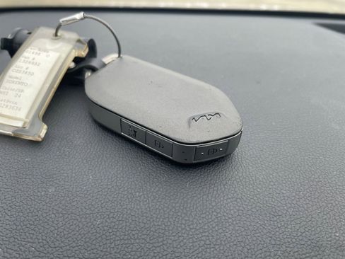 Used 2024 Kia Sorento S image 24