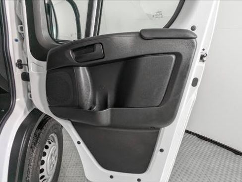 Used 2025 RAM ProMaster 2500 w/ U-Haul Equipment Group FWD image 18