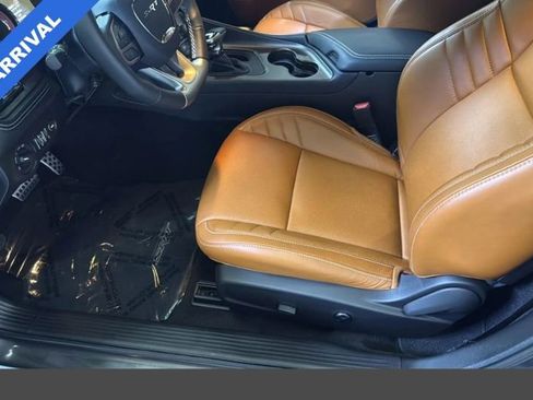 Used 2023 Dodge Challenger SRT Hellcat image 2