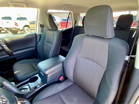 Used 2024 Toyota 4Runner TRD Off-Road AWD/4WD image 25
