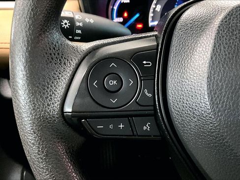 Used 2024 Toyota RAV4 LE AWD/4WD image 17