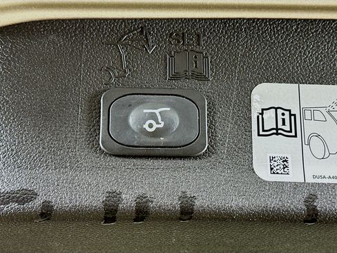 Used 2017 Ford Escape Titanium w/ Equipment Group 301A image 28