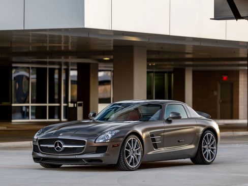 Used 2011 Mercedes-Benz SLS AMG Coupe image 5