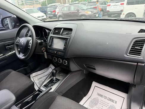 Used 2018 Mitsubishi Outlander Sport ES FWD image 31