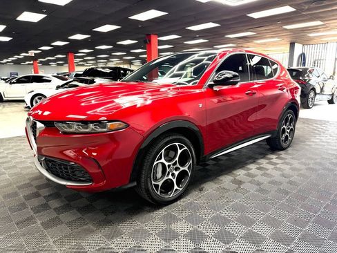 Used 2024 Alfa Romeo Tonale Ti AWD/4WD image 8