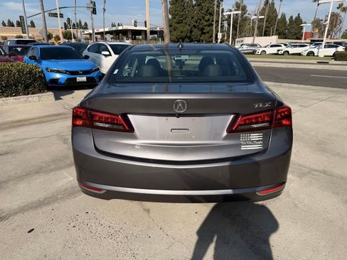 Used 2017 Acura TLX w/ Technology Package FWD image 4