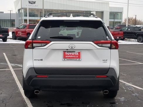 Used 2025 Toyota RAV4 XLE image 6