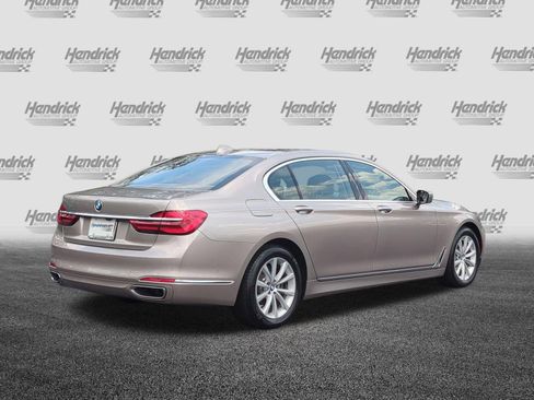 Used 2018 BMW 750i xDrive AWD/4WD image 10