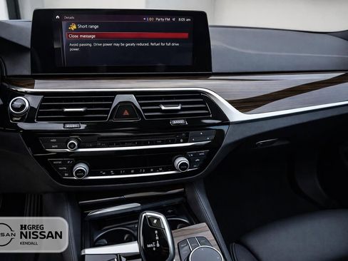 Used 2018 BMW 530e RWD image 9