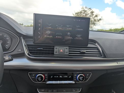 Certified 2025 Audi Q5 2.0T Premium w/ Convenience Plus Package image 27