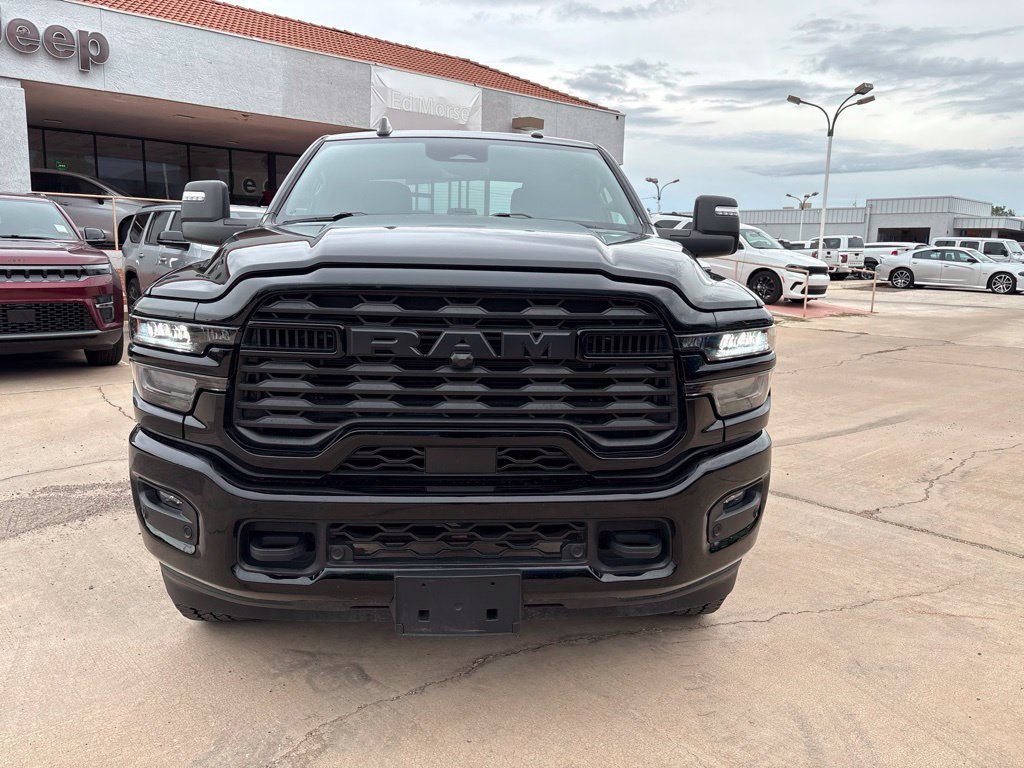 Used 2025 RAM 2500 Big Horn AWD/4WD image 2