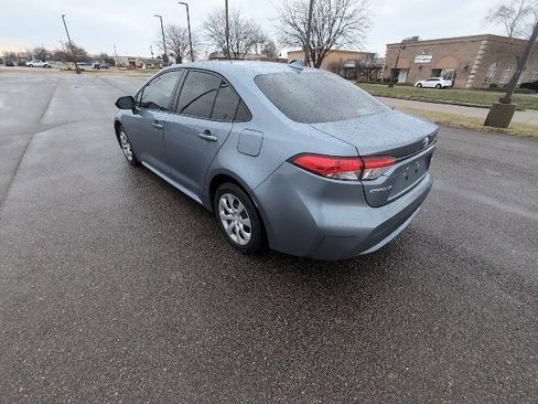Certified 2022 Toyota Corolla LE image 6