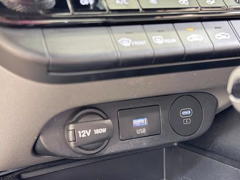 Used 2024 Hyundai Elantra SEL FWD image 44