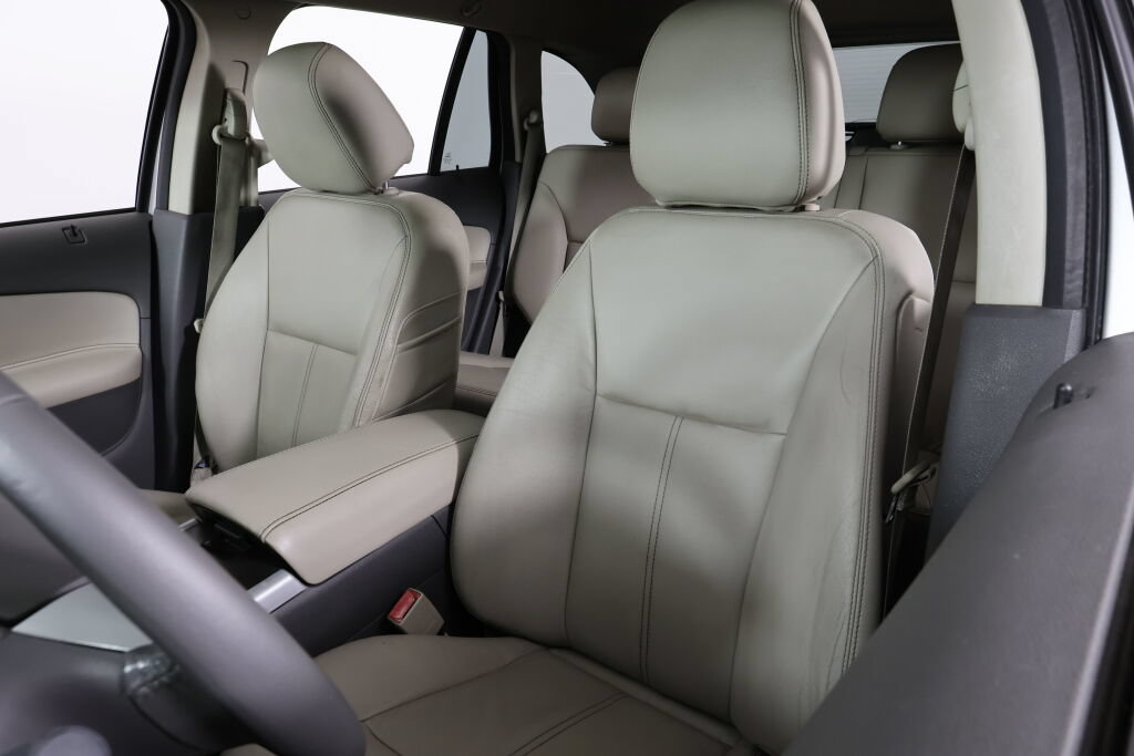 Used 2014 Ford Edge SEL w/ Equipment Group 205A AWD/4WD image 11