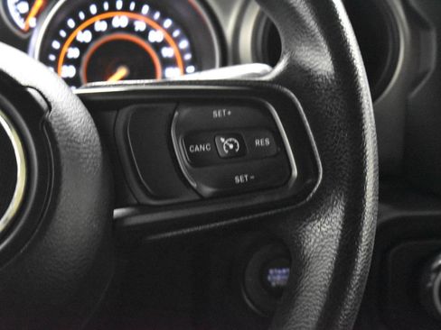 Used 2018 Jeep Wrangler Unlimited Sport AWD/4WD image 9