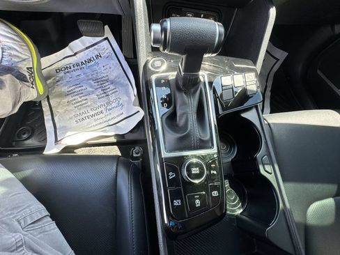 Used 2024 Kia Sportage EX FWD image 20