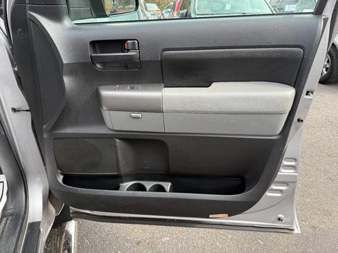 Used 2010 Toyota Tundra 2WD Double Cab image 32