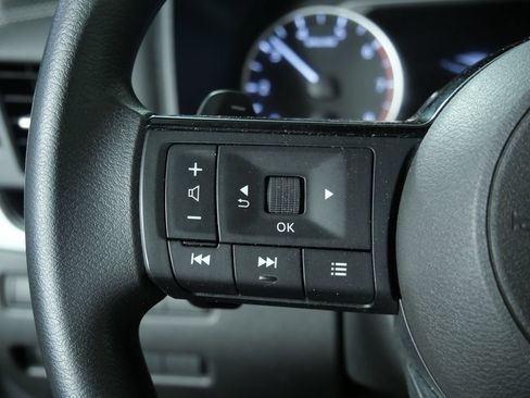 Used 2023 Nissan Rogue SV AWD/4WD image 24