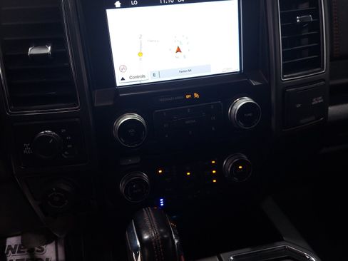 Used 2018 Ford F150 Lariat w/ Equipment Group 502A Luxury AWD/4WD image 12