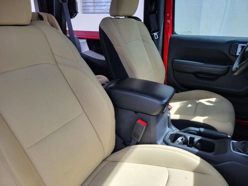 Used 2018 Jeep Wrangler Sport image 10