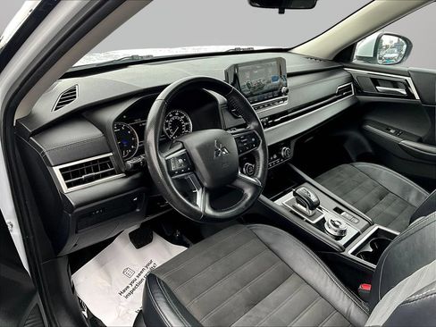 Used 2023 Mitsubishi Outlander SE AWD/4WD image 21