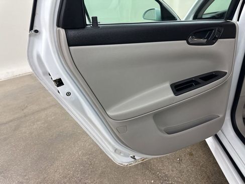 Used 2012 Chevrolet Impala LS FWD image 23