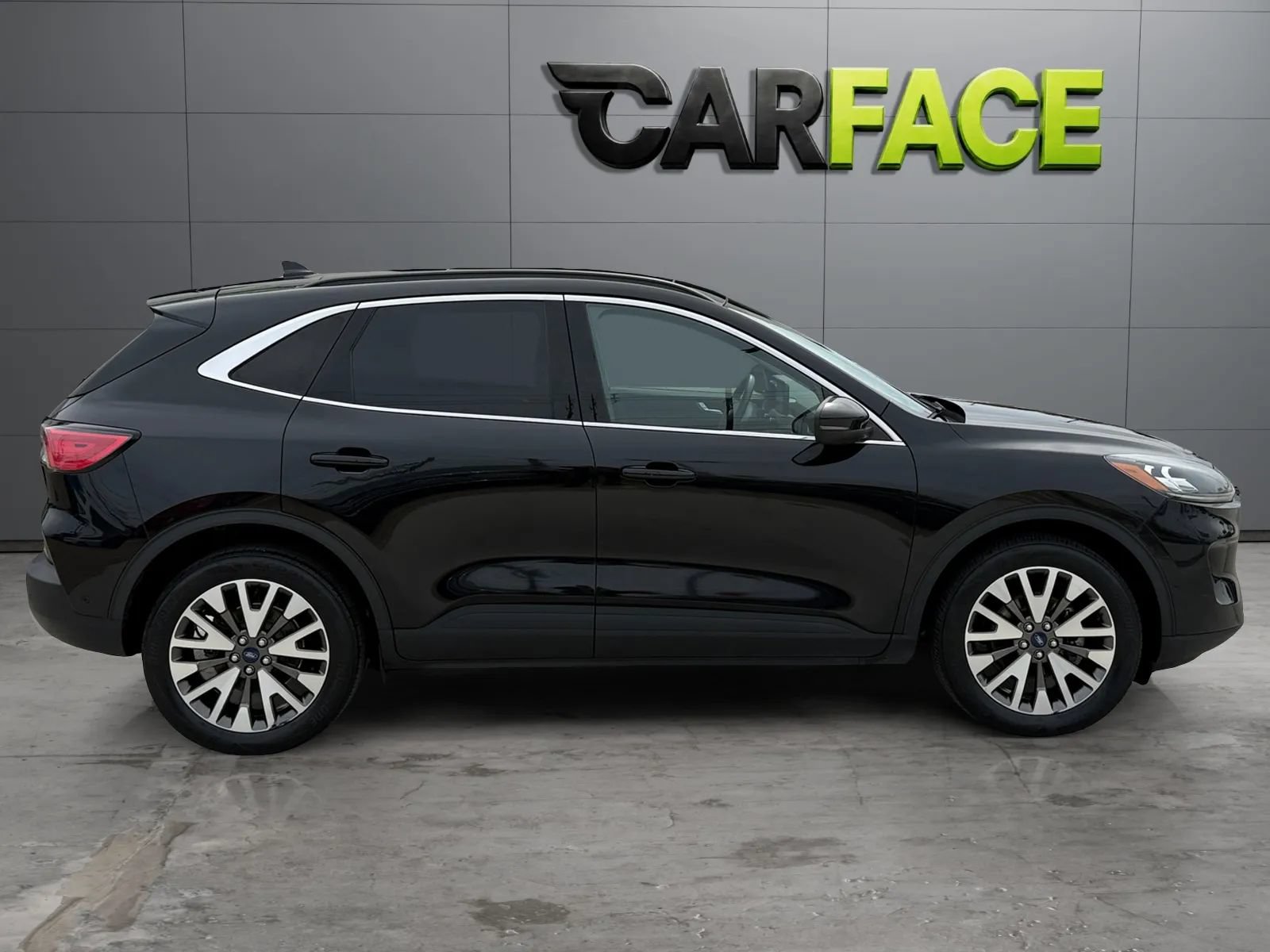 Used 2020 Ford Escape Titanium AWD/4WD image 14
