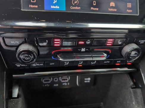 Used 2021 Jeep Grand Cherokee L Limited AWD/4WD image 25