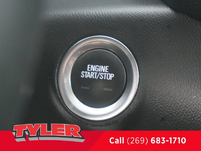 Used 2024 GMC Terrain SLT AWD/4WD image 31