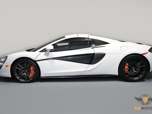 Used 2018 McLaren 570S Spider image 6